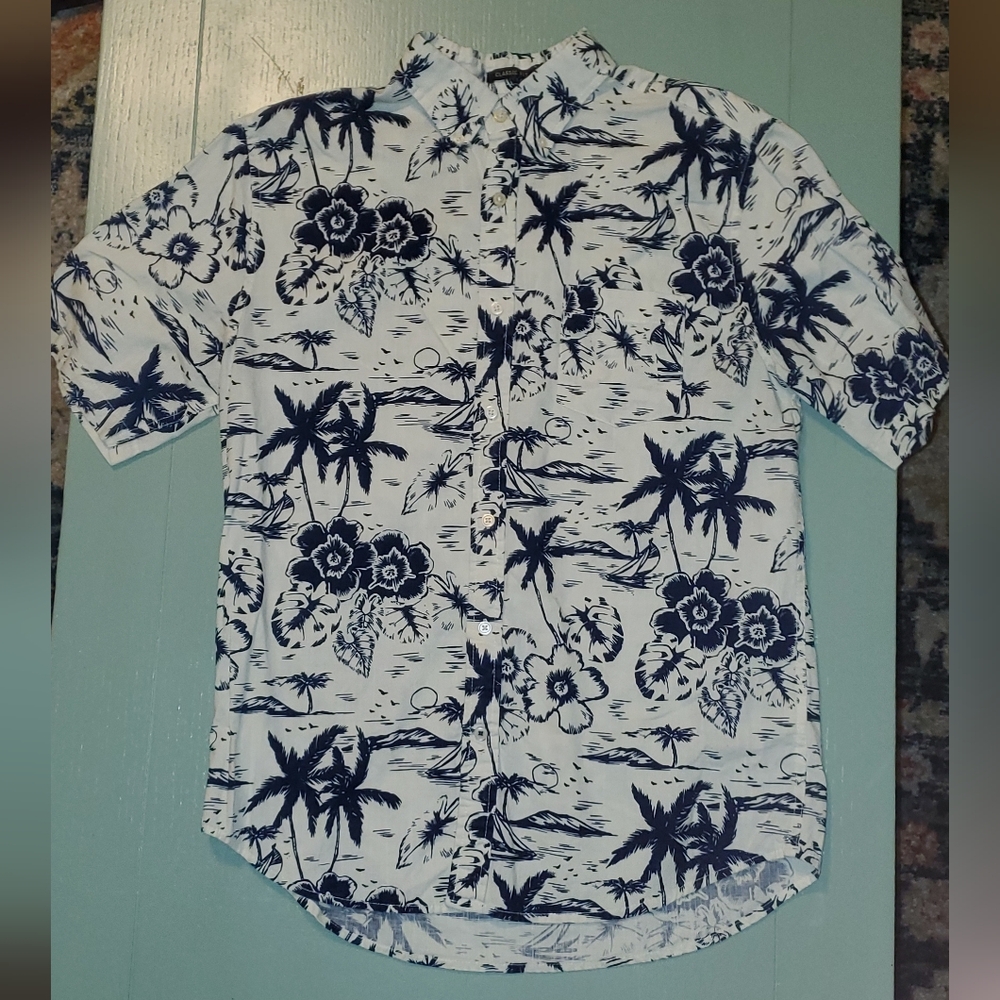 St. John's Bay short sleeve men's size large button down